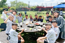 湘南シーズンFC 談笑している様子